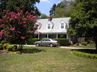 8006 Yorktown Dr, Alexandria, VA 22308