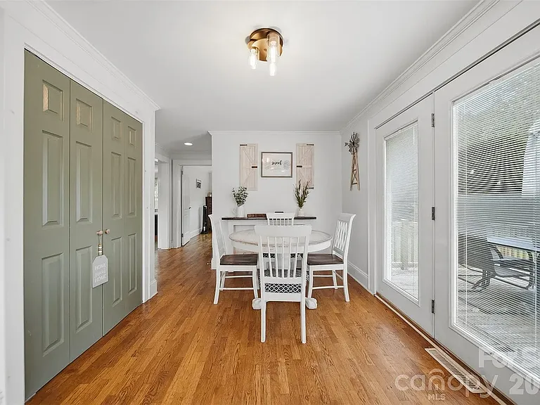 3526 16th St NE — Photo 9