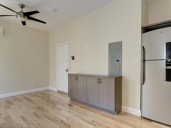 3rd image of 1102 5th St NW #3