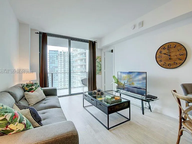 121 NE 34th St #1603 — Photo 4