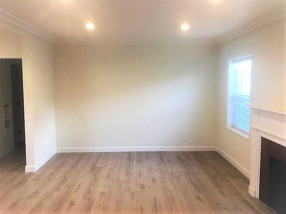 3rd image of 2343 Florencita Ave