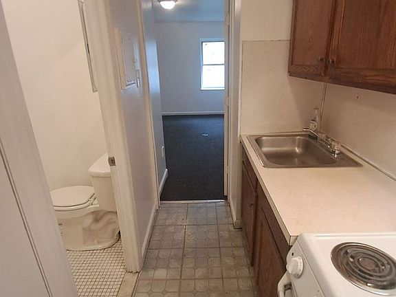 4th image of 3214-16 Frankford Ave #18