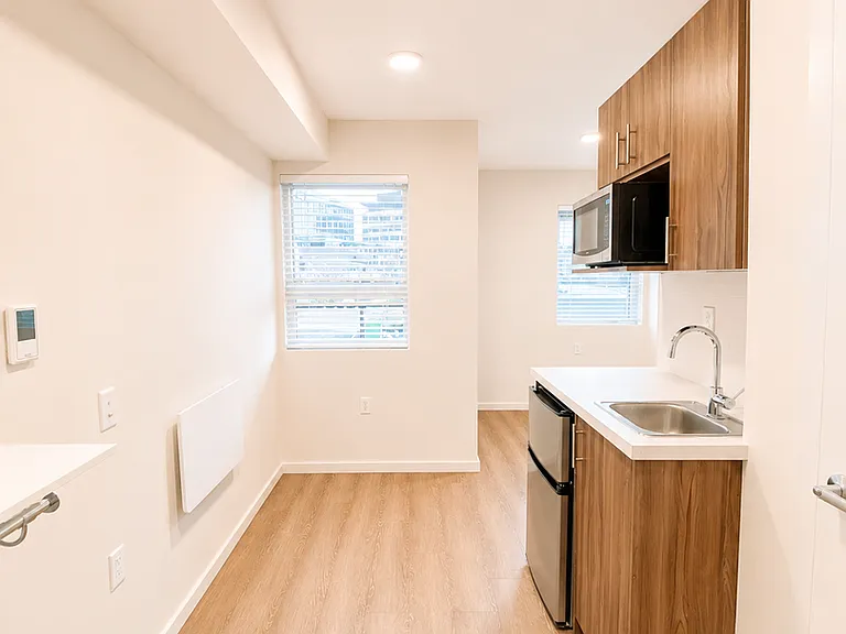 Plaza Apartments — Photo 178