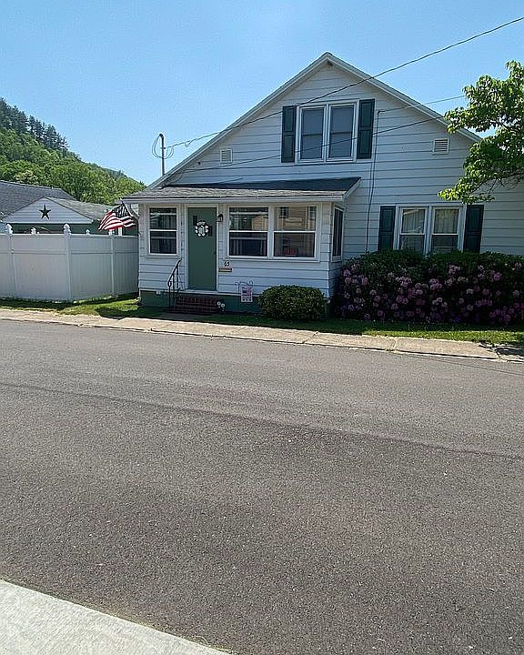 1st image of 65 S Wood St