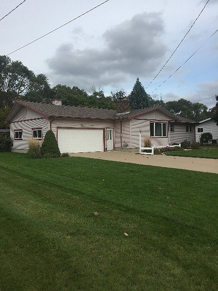 1st image of 3441 Golfview Dr