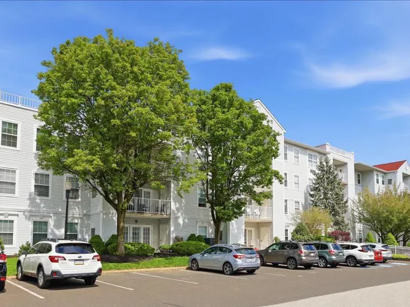 7402 Centennial Sta, Warminster, PA 18974