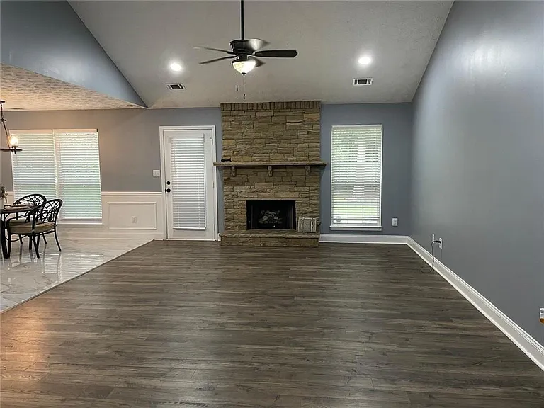 4215 Hamilton Walk Dr — Photo 6