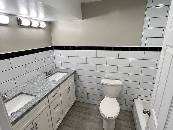 5th image of 2523 W Lunt Ave #G