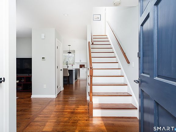 3rd image of 33 Cardinal Road