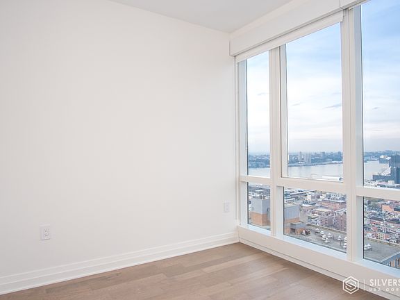 5th image of 460 W 42nd St APT 54A