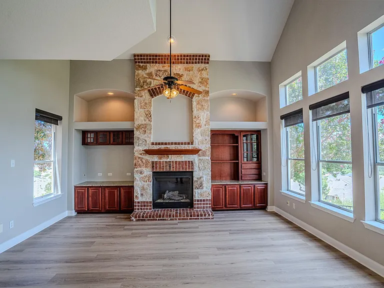 16 Mountain Terrace Cv — Photo 5