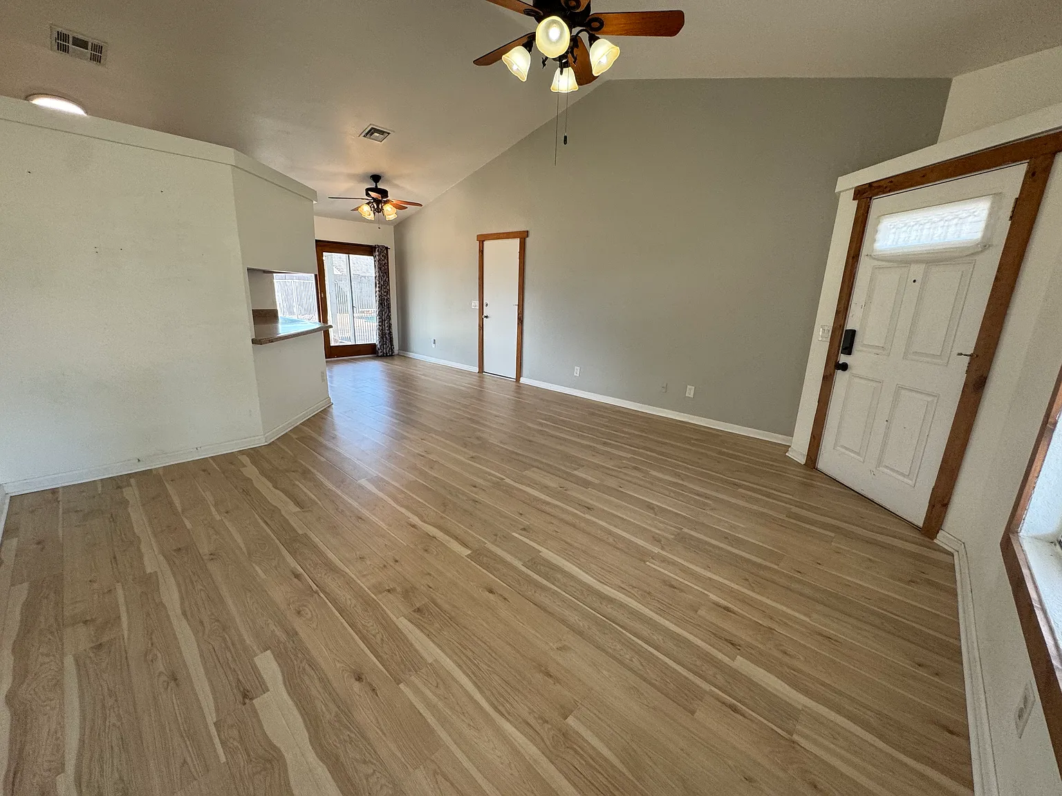 1151 E Harrison St — Photo 4
