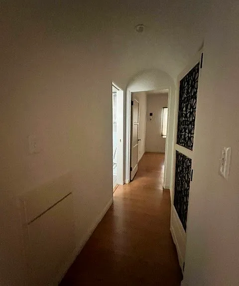 3220 E 2nd St #B — Photo 10