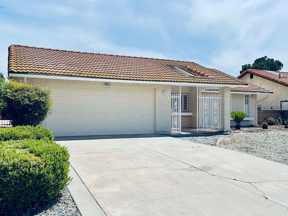 1st image of 1825 Silver Oak Way