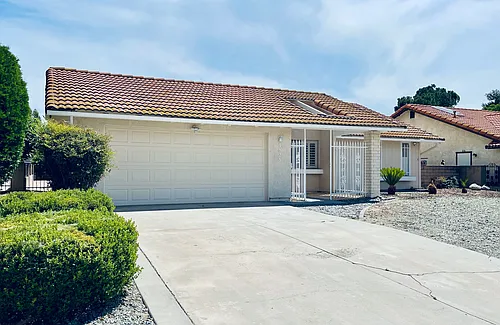 1825 Silver Oak Way Photo 1