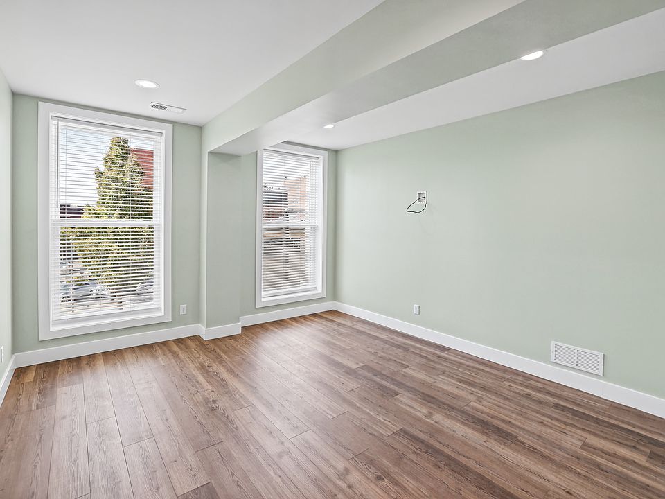 1st image of 112 N Merchant St #201
