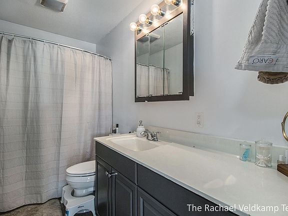 3rd image of 3719 Kalamazoo Ave SE #3721