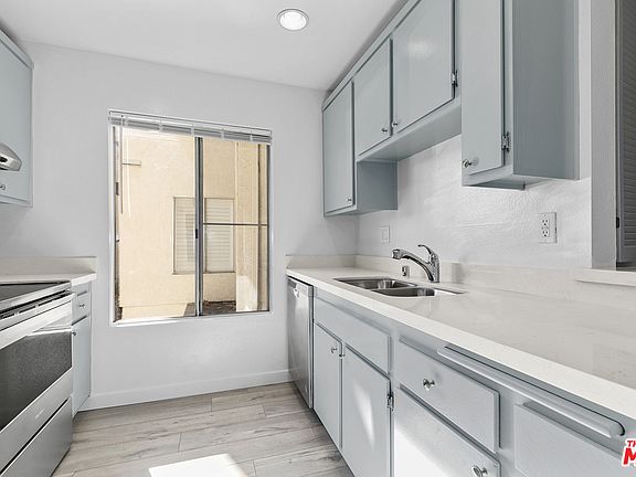 4th image of 4102 Summertime Ln