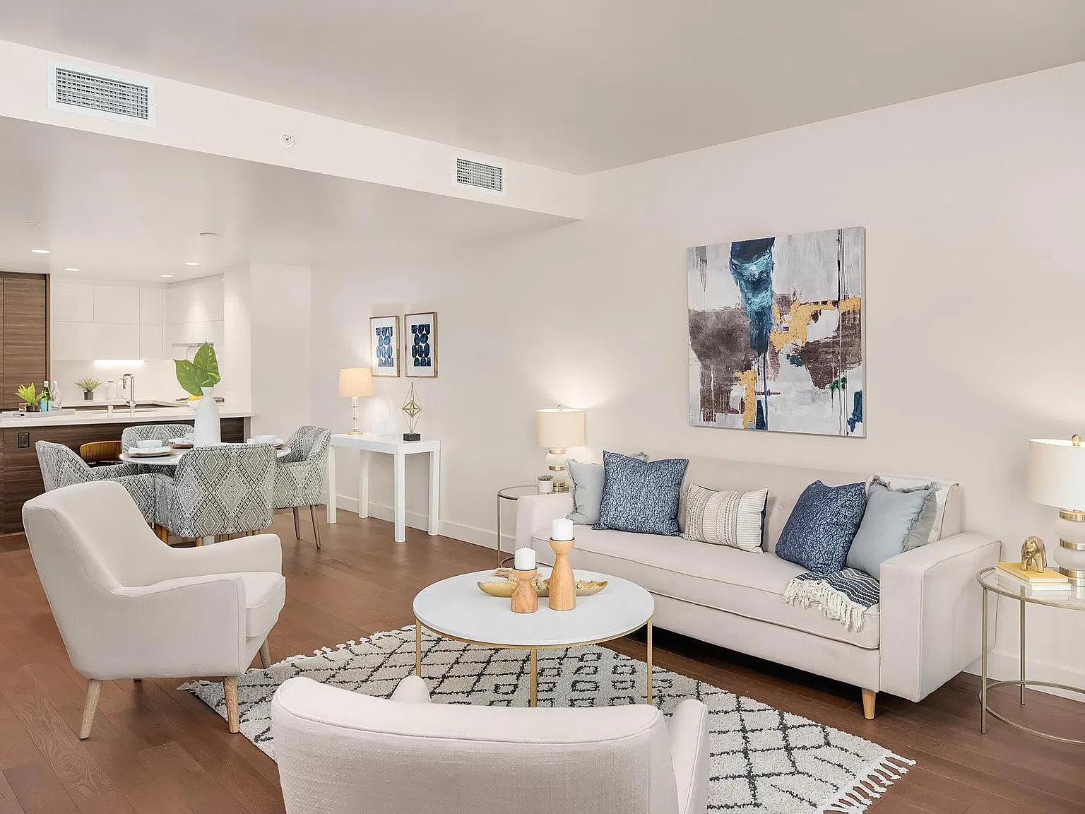 1 bed, 920 sqft, $3,400 — Photo 4