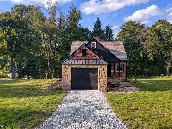146 Spruce Dr NW, North Canton, OH 44720