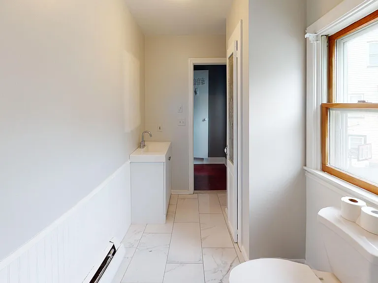 19 Charles St #2 — Photo 5