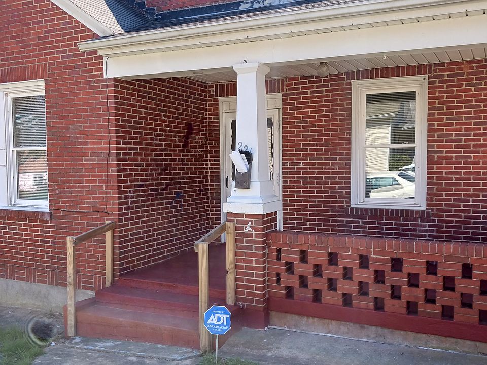 1st image of 221 Dean St