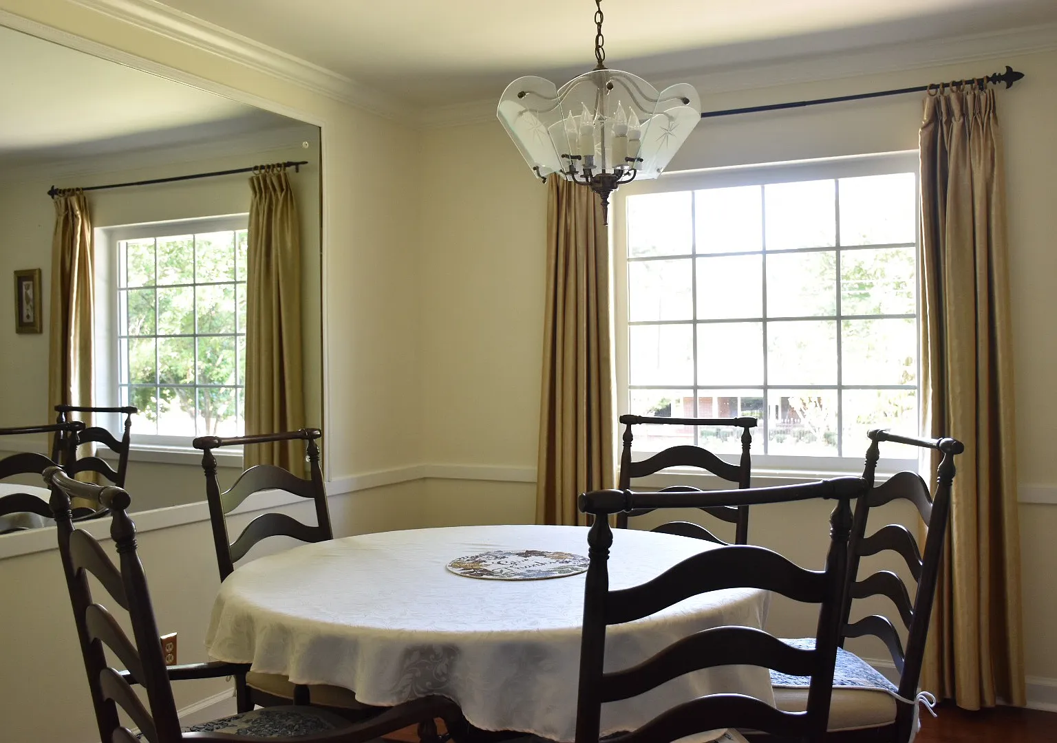 4 bed, 1999 sqft, $2,800 — Photo 4