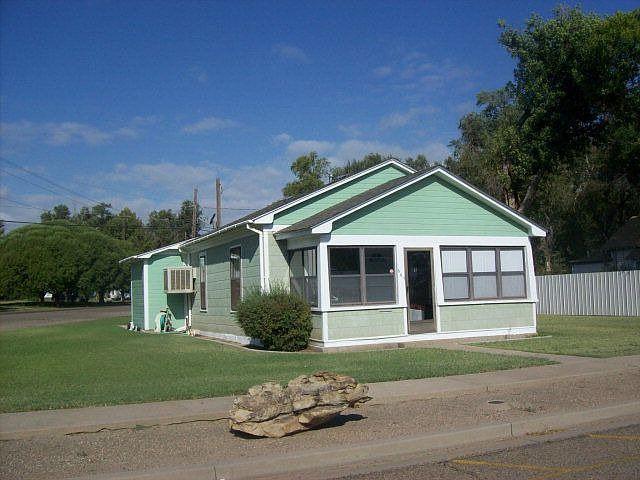 1st image of 601 N 8th St
