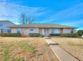 5952 Seminole Rd, Warr Acres, OK 73132