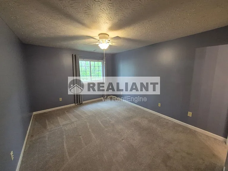 412 Marian Ln #8 — Photo 10