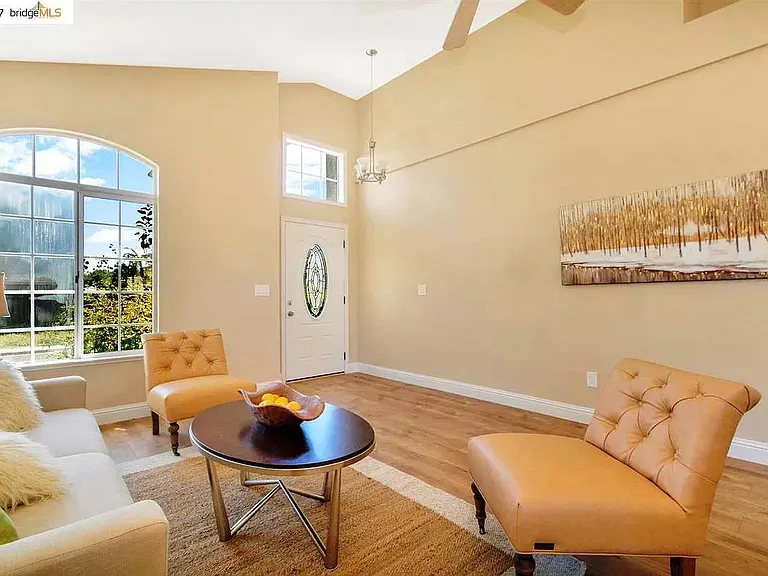 4724 Cove Ln — Photo 5