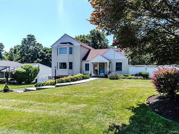 3rd image of 18 Birch Drive