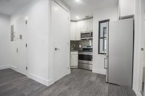 Rented by Michal Kuras, LREB | media 2