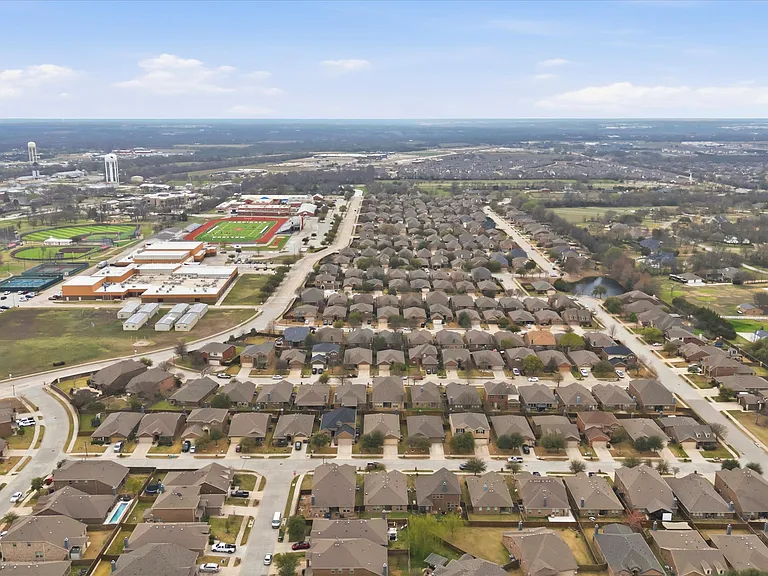 1115 Dickenson Dr — Photo 28