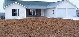 2nd image of 265 Whispering Ridges Rd