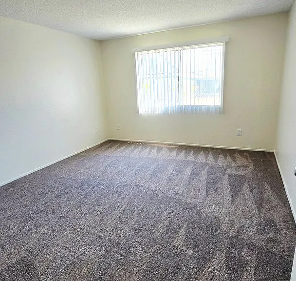 185 S Laurel Ave — Photo 7