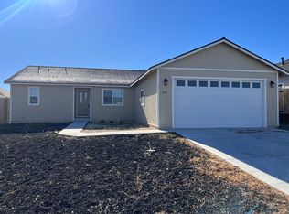 4571 Rutledge St, Fernley, NV 89408