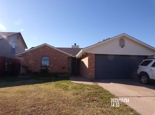 2403 SW 40th St, Lawton, OK 73505