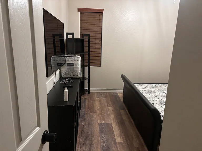 14406 W Port Royale Ln — Photo 25