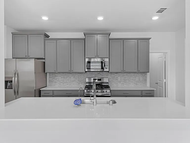 21611 Alberta Forest Cir — Photo 4