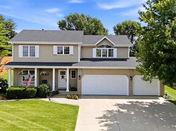 6845 Morningside Cir, Johnston, IA 50131