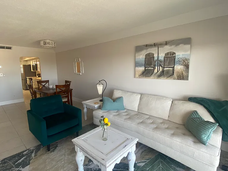 500 Palm Springs Blvd — Photo 17