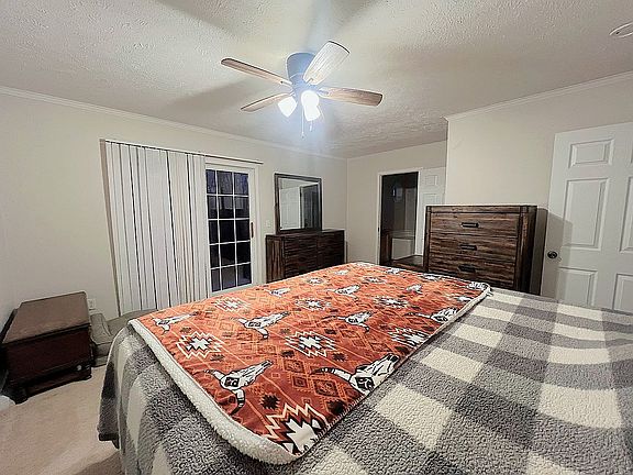 4th image of 16053 Windsor Ln