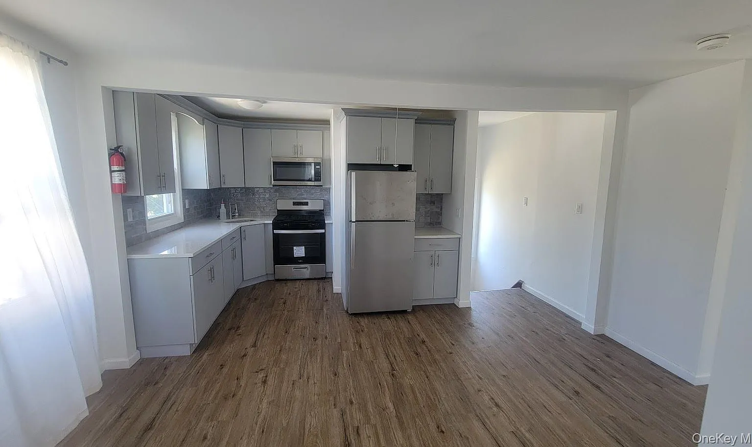 2 bed, 2.0 bath, 1000 sqft, $3,000 — Photo 3