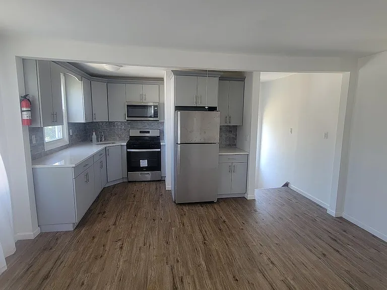 83 Kraemer St #3 — Photo 3