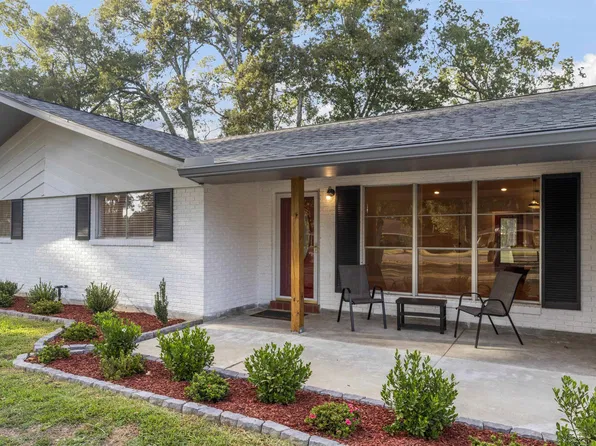 9675 Tanglewood Dr, Baton Rouge, LA 70818