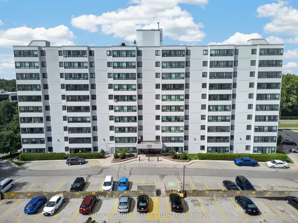 600 Grenfell Dr #612, London, ON N5X 2R8