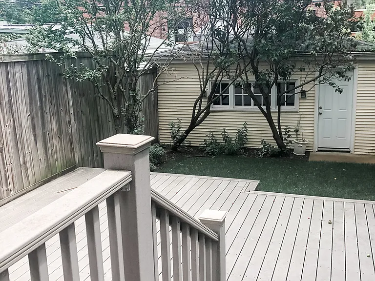 3319 N Southport Ave — Photo 18