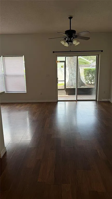 2 bed, 2.5 bath, 1275 sqft, $1,900 — Photo 4