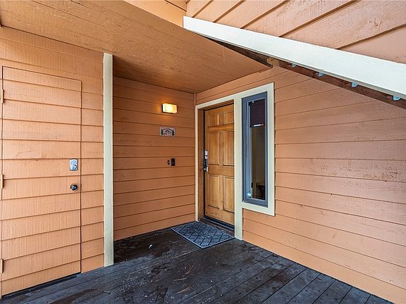 3rd image of 939 Incline Way Unit 200